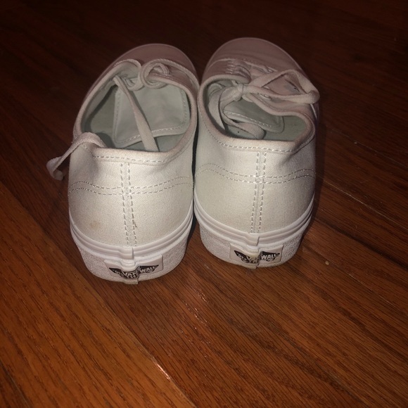 Vans - Picture 2 of 5